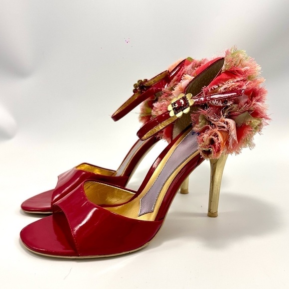 Hale Bob patent red leather floral rosette heels size 8 - Picture 2 of 15